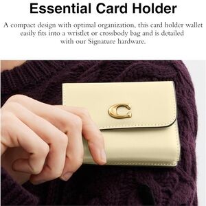 Coach Essential Card Holder